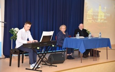 Konferencja poświęcona 50. rocznicy erygowania Parafii w Nowej Sarzynie- 11.10.2021 r. 8