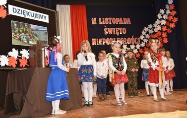 Podpisanie aktu erekcyjnego pod budowę przedszkola w Woli Zarczyckiej - 10.11.2021 r.  24