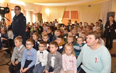 Podpisanie aktu erekcyjnego pod budowę przedszkola w Woli Zarczyckiej - 10.11.2021 r.  27
