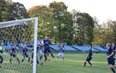 Derby powiatu: Unia Nowa Sarzyna - Pogoń Leżajsk - 09.10.2021 r.  1