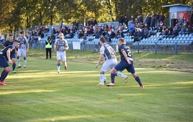 Derby powiatu: Unia Nowa Sarzyna - Pogoń Leżajsk - 09.10.2021 r.  4