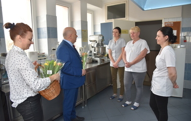 Dzień Kobiet w przedszkolu Jedyneczka - 08.03.2022 r.  3