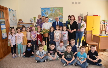 Dzień Kobiet w przedszkolu Jedyneczka - 08.03.2022 r.  6