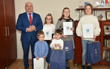 Podsumowanie konkursu na maskotkę miasta i gminy - 29.03.2022 r. 1