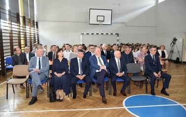 Otwracie placu targowego i prezentacja projektu "Dostępna Szkoła" - 16.05.2022 r. 10