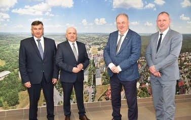 Otwracie placu targowego i prezentacja projektu "Dostępna Szkoła" - 16.05.2022 r. 30