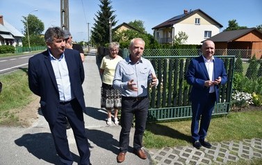 Oddanie do użytku chodnika w Rudzie Łańcuckiej, 06.06.2022 r. 2