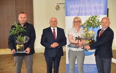 Wręczenie nagr&oacute;d Burmistrza Kwiat Azalii - 15.06.2022 r. 2
