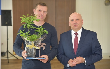 Wręczenie nagr&oacute;d Burmistrza Kwiat Azalii - 15.06.2022 r. 5