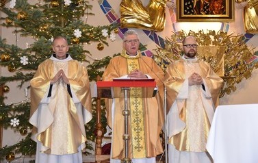 Orszak Trzech Kr&oacute;li w Nowej Sarzynie 4