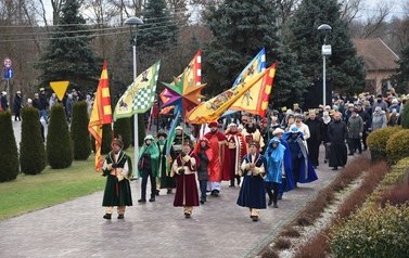 Orszak Trzech Kr&oacute;li w Nowej Sarzynie 8