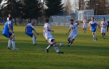 Derby gminne: Unia Nowa Sarzyna - Francesco Jelna - 28.04.2021 r.  3