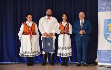 Wręczenie Nagr&oacute;d Burmistrza Kwiat Azalii 2021 - 16.06.2021 r.  5