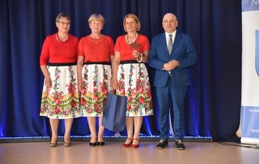 Wręczenie Nagr&oacute;d Burmistrza Kwiat Azalii 2021 - 16.06.2021 r.  8