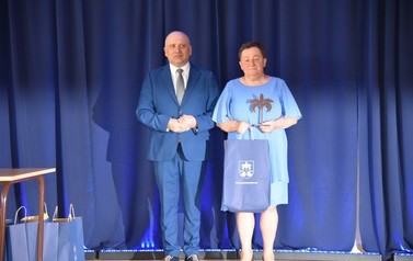 Wręczenie Nagr&oacute;d Burmistrza Kwiat Azalii 2021 - 16.06.2021 r.  11