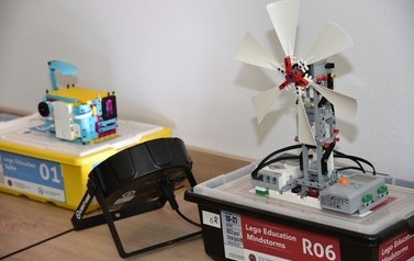 Otwarcie Pracowni Robotyki w Zespole Szk&oacute;ł w Nowej Sarzynie - 01.06.2021 r.  2