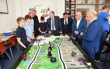 Otwarcie Pracowni Robotyki w Zespole Szk&oacute;ł w Nowej Sarzynie - 01.06.2021 r.  9