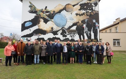 Zdjęcie do 78. rocznica akcji ratowania członk&oacute;w załogi  &bdquo;Halifaxa JP224&rdquo;