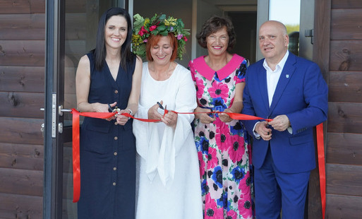 zdjęcie z otwarcia budynku filii ckib w judaszówce po remoncie