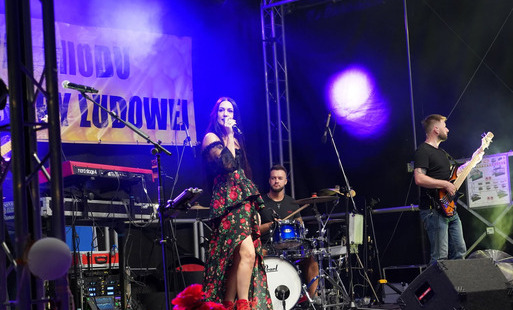 występ zespołu Ewelina Lubas Folk Show
