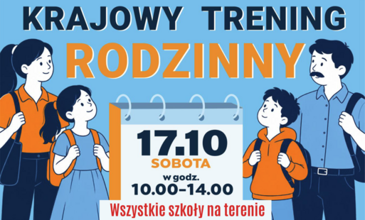 Plakat edukacyjny "Krajowy Trening Rodzinny – Akademia OLiOC" dotyczący przygotowania na sytuację kryzysową. Wydarzenie zaplanowano na sobotę 17.10 w godzinach 10.00–14.00 we wszystkich szkołach na terenie Miasta i Gminy Nowa Sarzyna. Program obejmuje: wskazanie bezpiecznego miejsca, pakiet uczniowski (co trzeba mieć w szkole) oraz stworzenie planu rodzinnego. Na plakacie widnieją ilustracje rodziny z plecakami oraz przedstawiciela służb w kasku i kamizelce.   